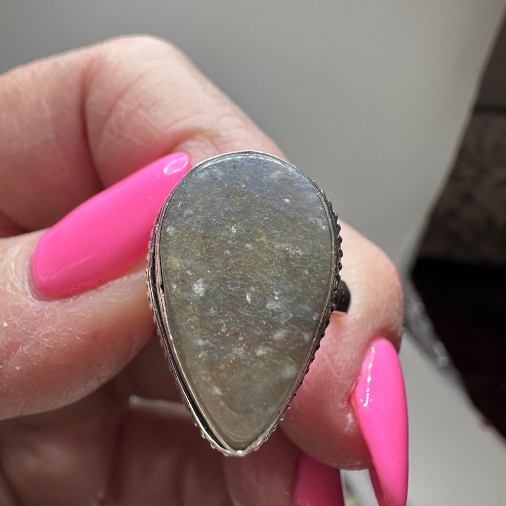Natural agate gemstone ring silver plated stamp 925, size 7.5.